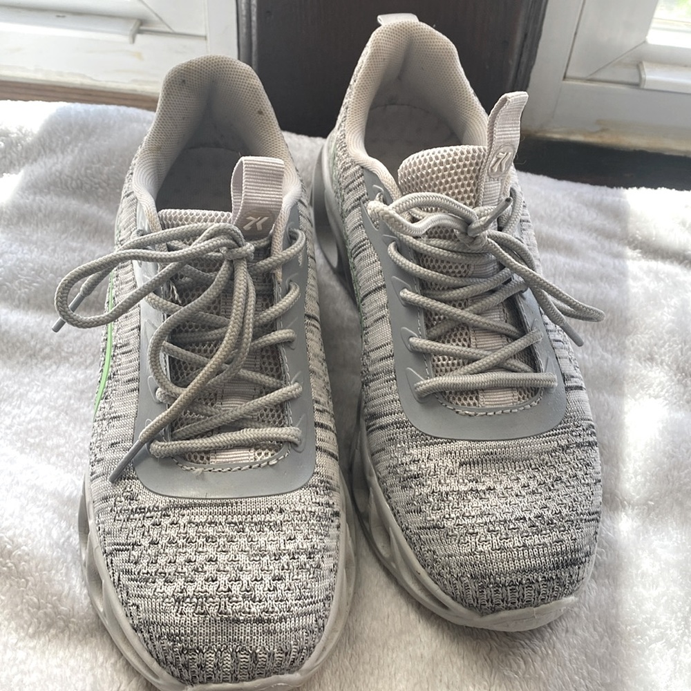 Pickleball Sneakers